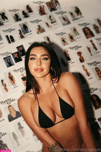 Emily Rinaudo photo 79