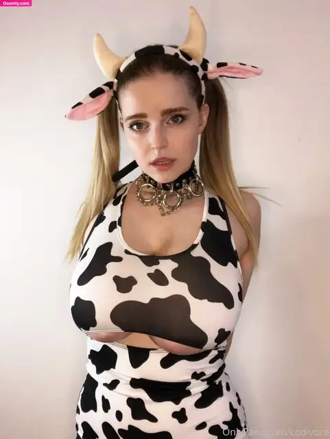 Codi Vore photo 200