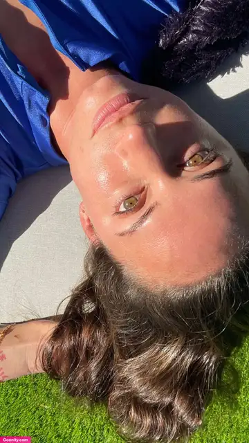 Yesjulz photo 166