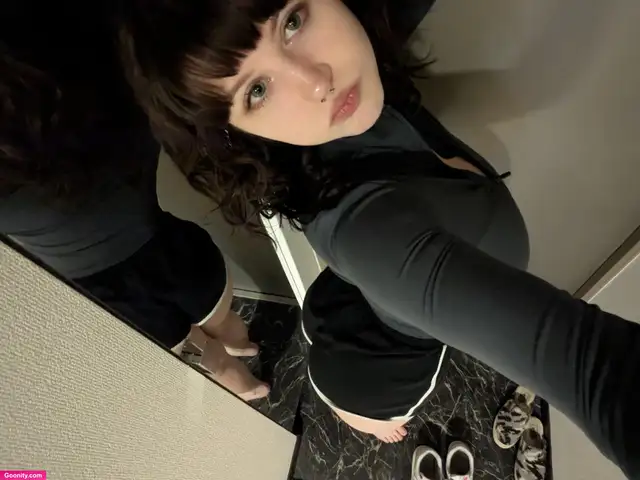 robin grey photo 447