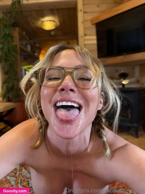 Sara Jean Underwood - Nude Leaked Photo 108