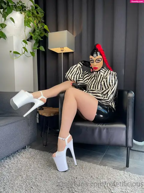 Miss Fetilicious photo 39