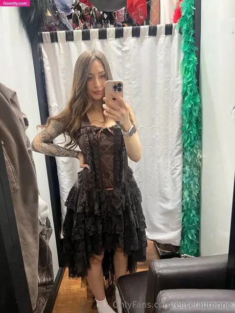 Elise Laurenne photo 180