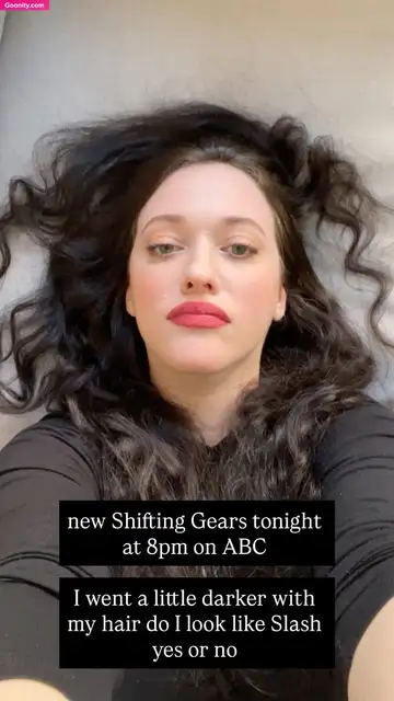 Kat Dennings photo 10