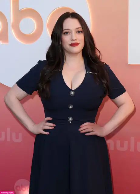 Kat Dennings photo 39