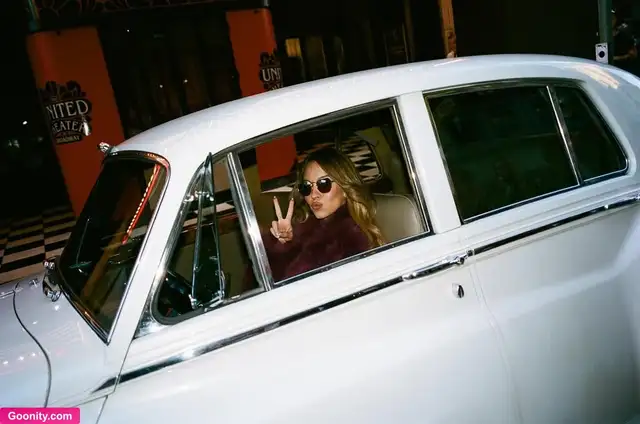 sydney_sweeney - Photo 3