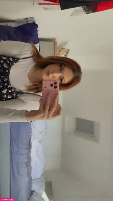 Katie | 6'9” - Foto Desnuda Filtrada 19