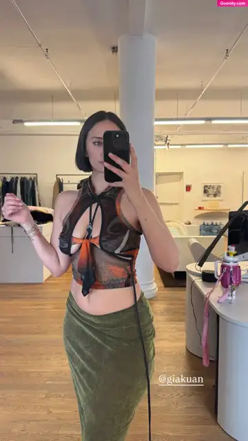 Yesjulz photo 112