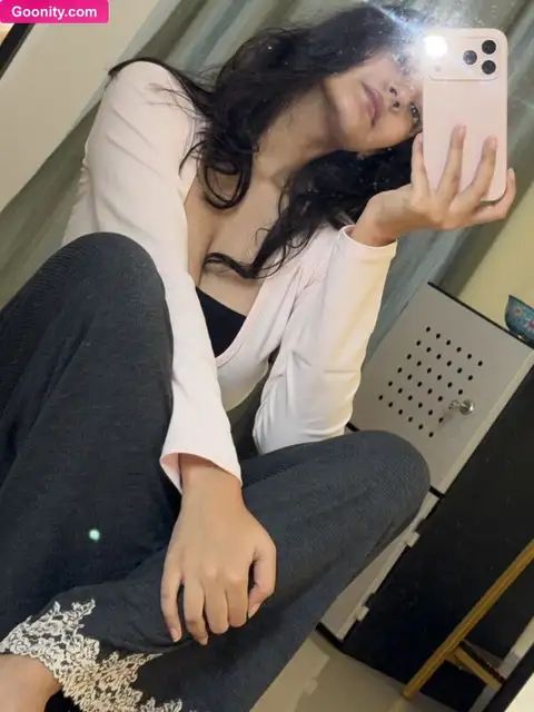 Subhashree Sahu Cleavage In A Pink Cardigan Nude OnlyFans Photo