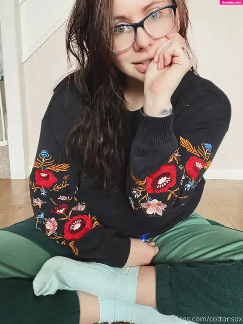 Alice CottonSox photo 599