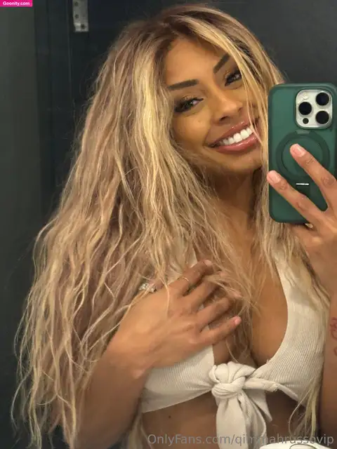 Qimmah Russo photo 176