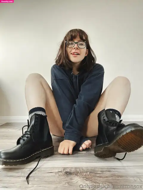 Alice CottonSox photo 265