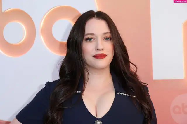 Kat Dennings photo 42