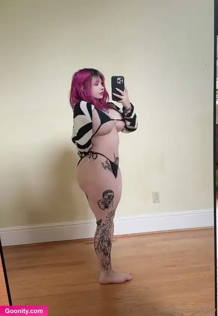 venomous dolly 🖤 photo 106