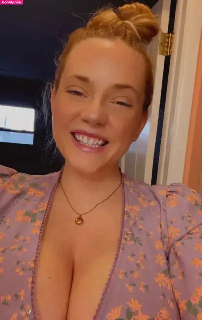 Katie Moran photo 100