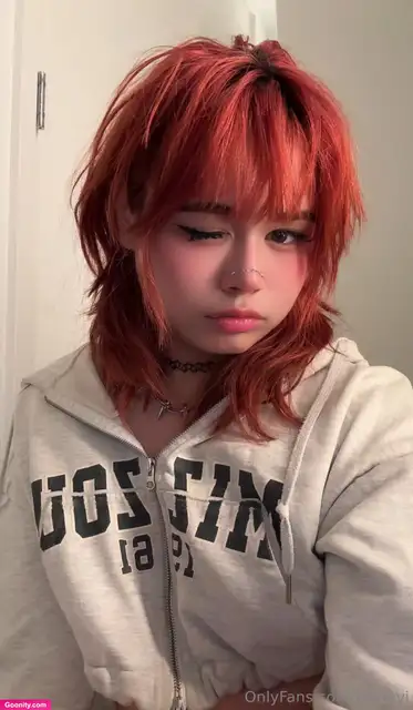 Kiyana Vi photo 2