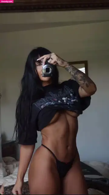 Emily Rinaudo photo 200