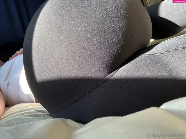 Emily Lynne 🍑 photo 104