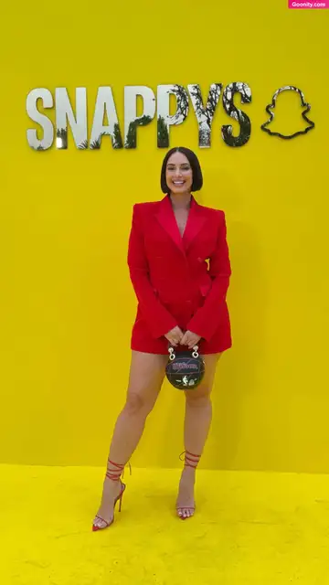 Yesjulz photo 33