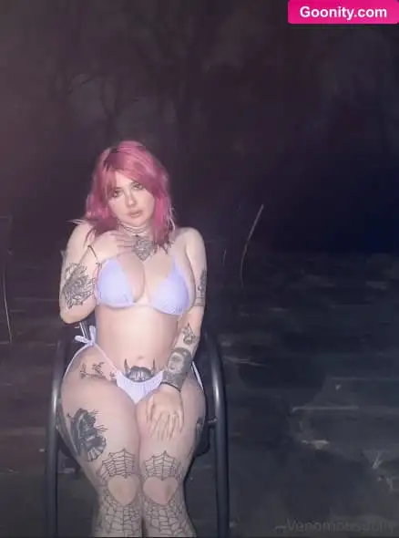 venomous dolly 🖤 photo 113