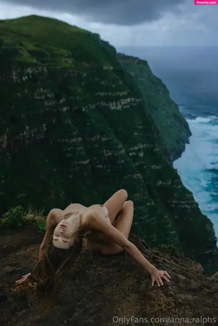 Anna Ralphs photo 53
