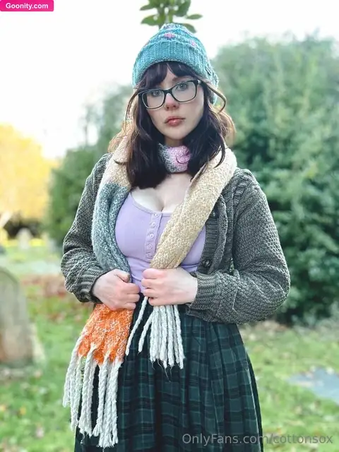 Alice CottonSox photo 388