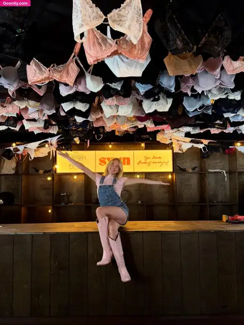 Sydney Sweeney photo 69