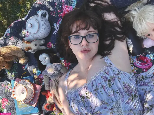Alice CottonSox photo 31
