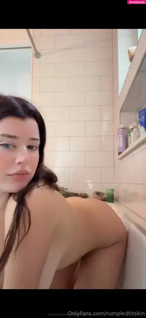 Sarah Mcdanie photo 95