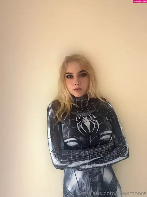 Zoe photo 36