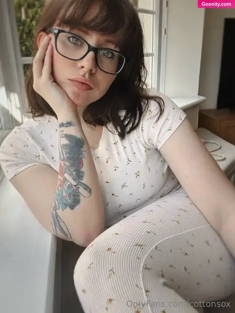 Alice CottonSox photo 438