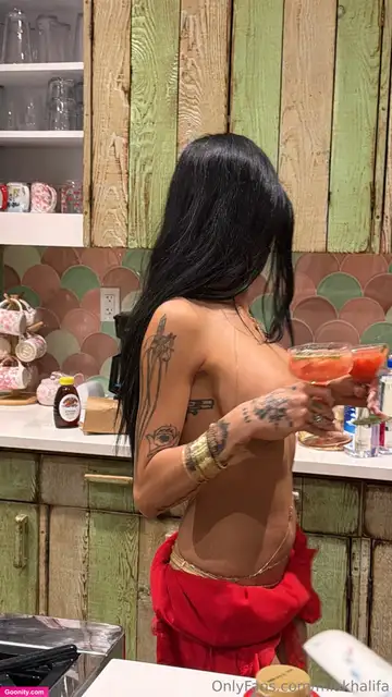 Mia Khalifa photo 22