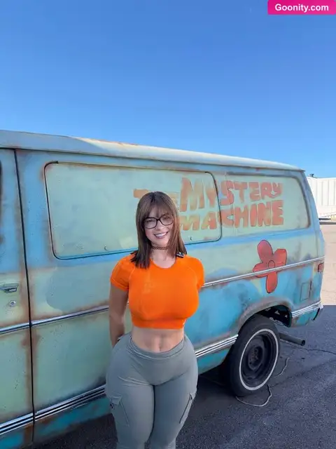 Salome Larrea Munoz Thick Thighs In Tight Pants Nude OnlyFans Photo