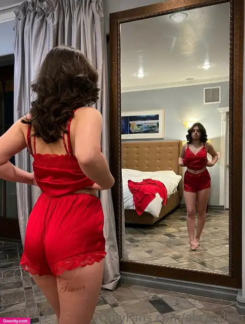 Alicia Allen photo 19