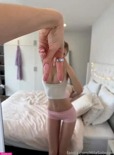More Mila 🤍 - Nackt Geleaktes Foto 27