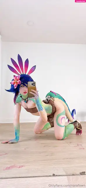 Nora Fawn photo 26