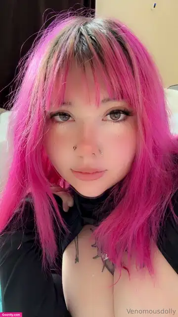 venomous dolly 🖤 photo 11