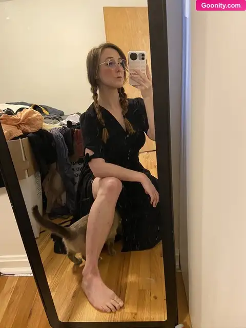 Kari Keone - Nude Leaked Photo 10
