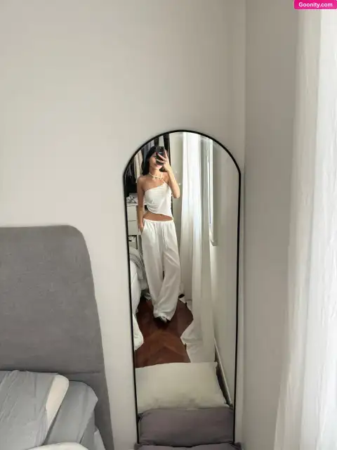 alexia caste photo 62