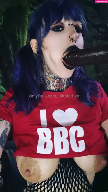 Goth M0mmy Lilli photo 137