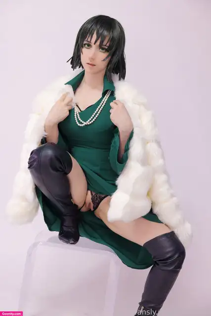 Lana Rain photo 3