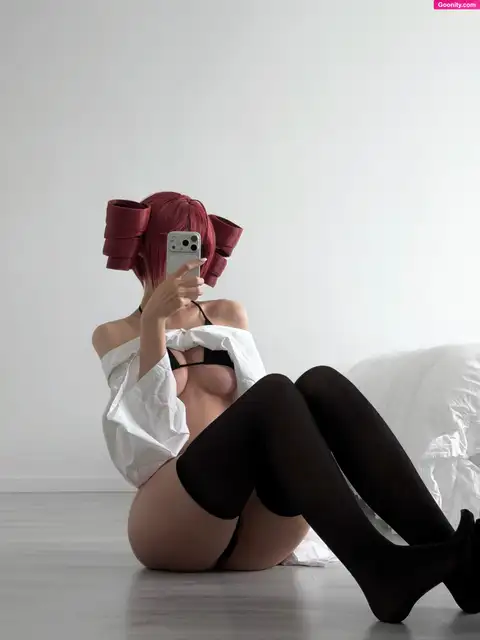 Jia Teasing Her Tits In Cosplay