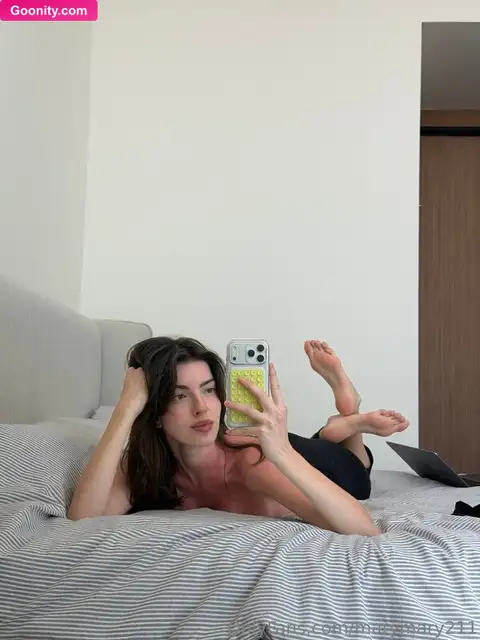 Mary - Nude Leaked Photo 39