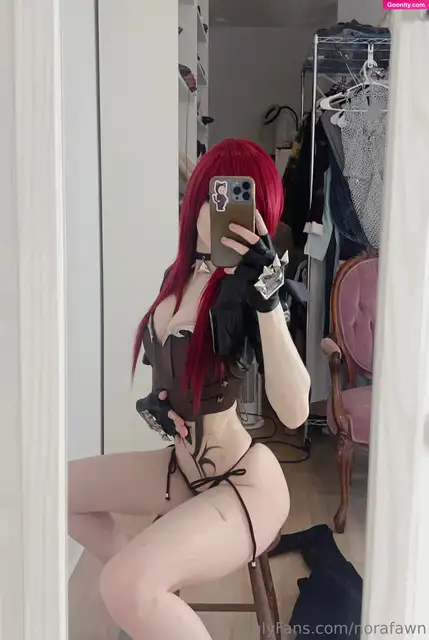 Nora Fawn photo 21