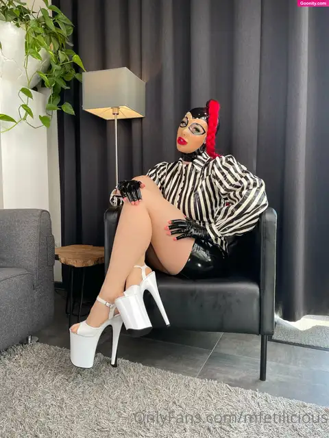 Miss Fetilicious photo 10