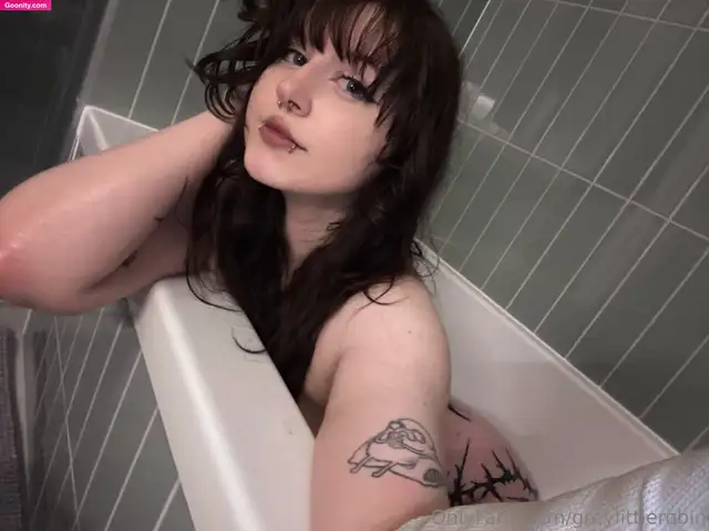 robin grey photo 370