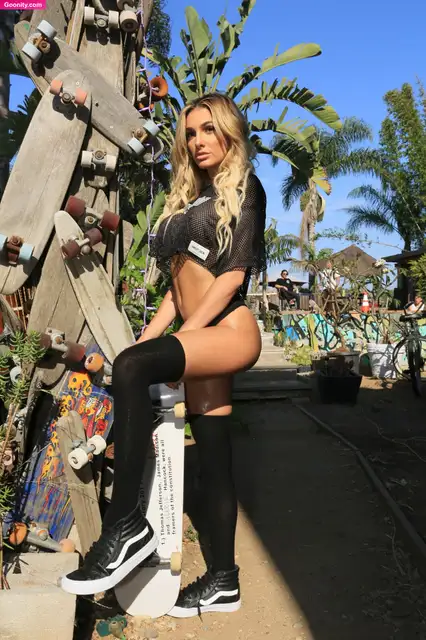 Lyna Perez photo 36