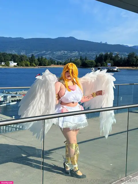 robin grey photo 21