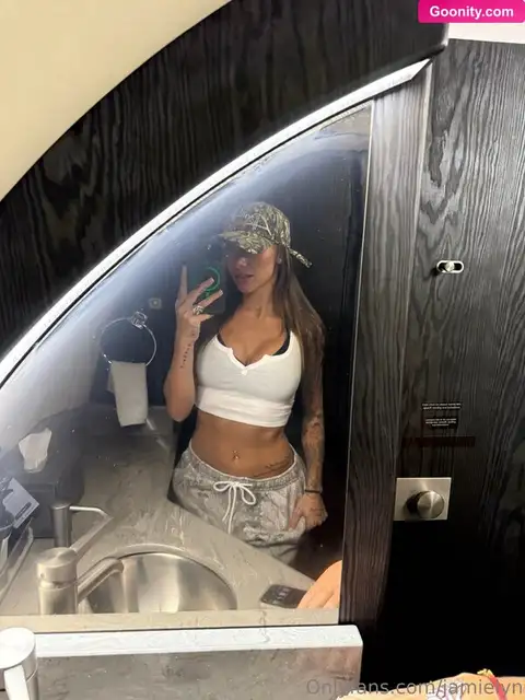Jamie Lyn Rinaldi - Nude Leaked Photo 20