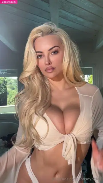 Lindsey Pelas photo 178